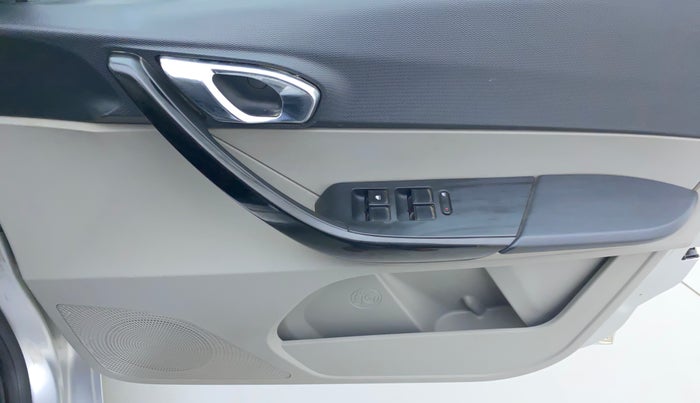 2018 Tata Tiago XZ PETROL, Petrol, Manual, 48,949 km, Driver Side Door Panels Control