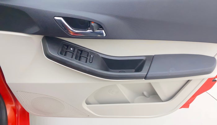 2022 Tata Tiago XZ PLUS CNG, CNG, Manual, 1,409 km, Driver Side Door Panels Control