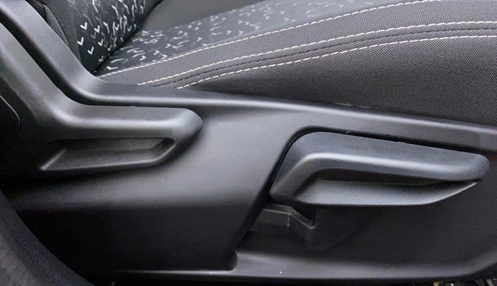 2022 Tata Tiago XZ PLUS CNG, CNG, Manual, 1,409 km, Driver Side Adjustment Panel
