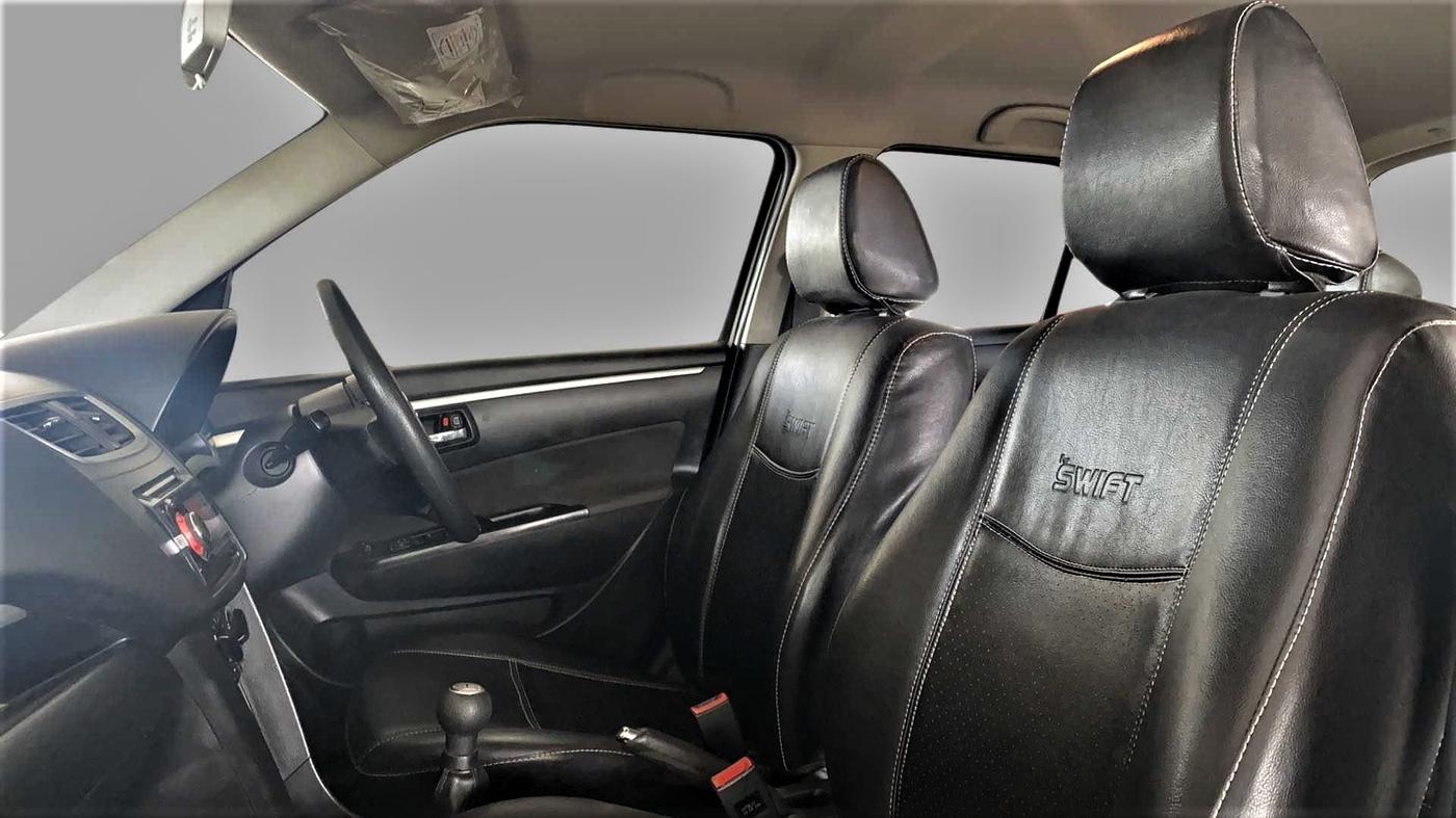 2014 Maruti Swift VXI, Petrol, Manual, 98,239 km, Right Side Front Door Cabin