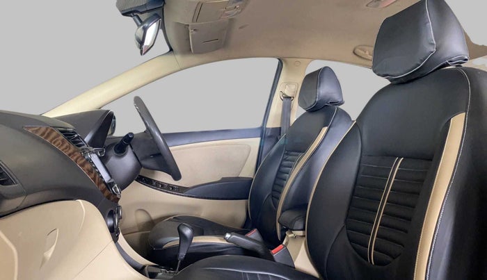 2016 Hyundai Verna FLUIDIC 4S1.6 VTVT SX AT, Petrol, Automatic, 69,672 km, Right Side Front Door Cabin