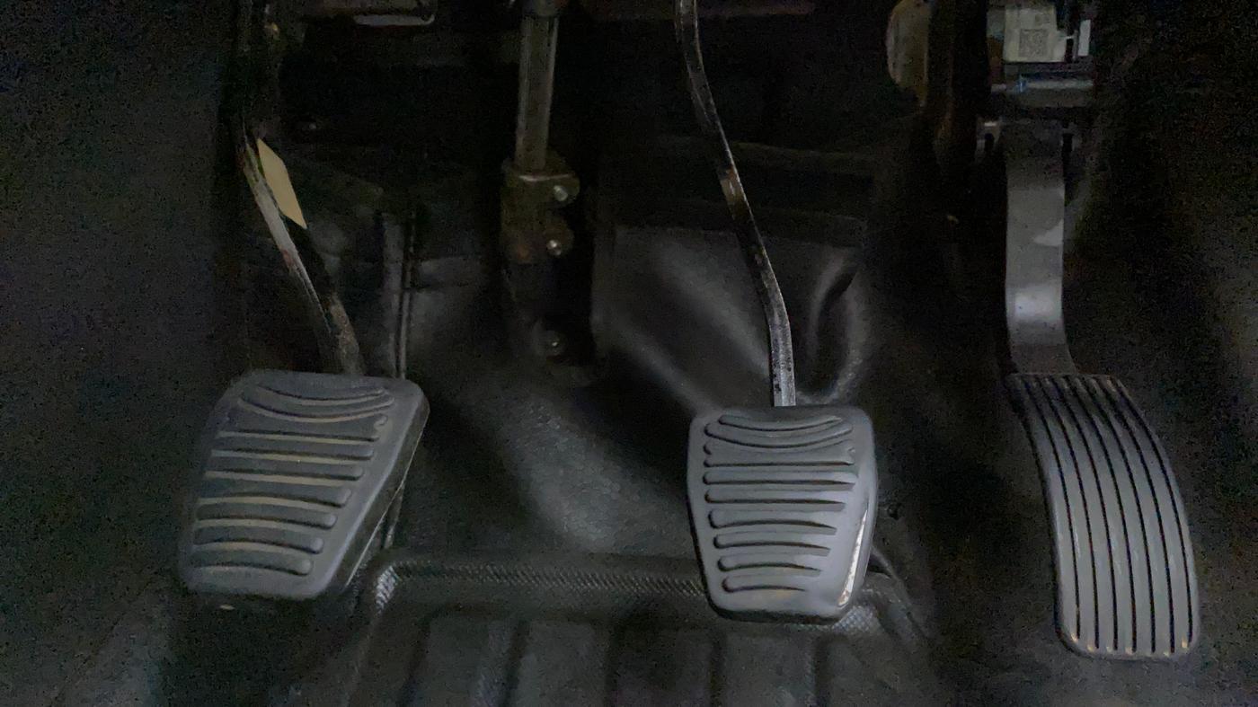 2018 Mahindra XUV500 W7, Diesel, Manual, 90,652 km, Pedals