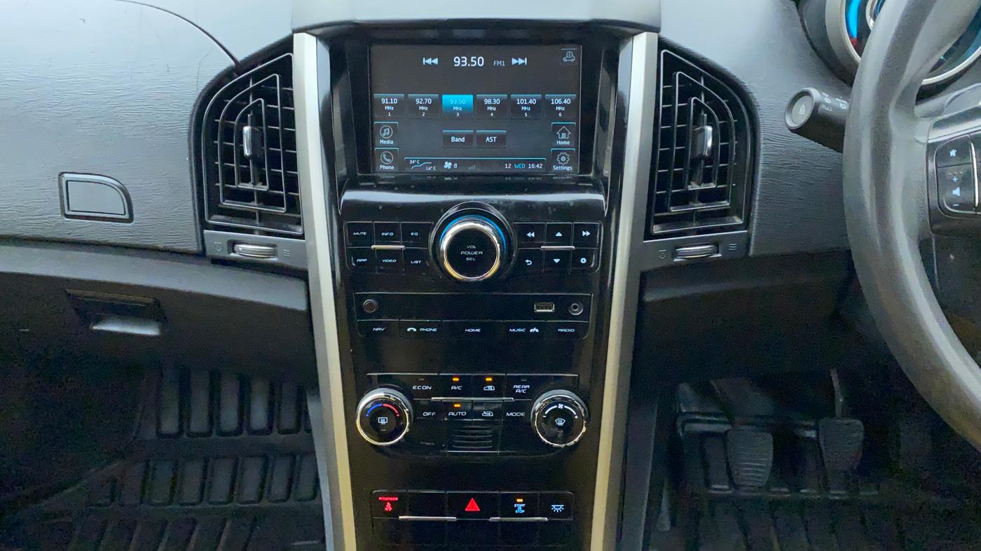 2018 Mahindra XUV500 W7, Diesel, Manual, 90,652 km, Air Conditioner