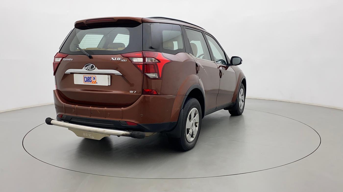2018 Mahindra XUV500 W7, Diesel, Manual, 90,652 km, Right Back Diagonal