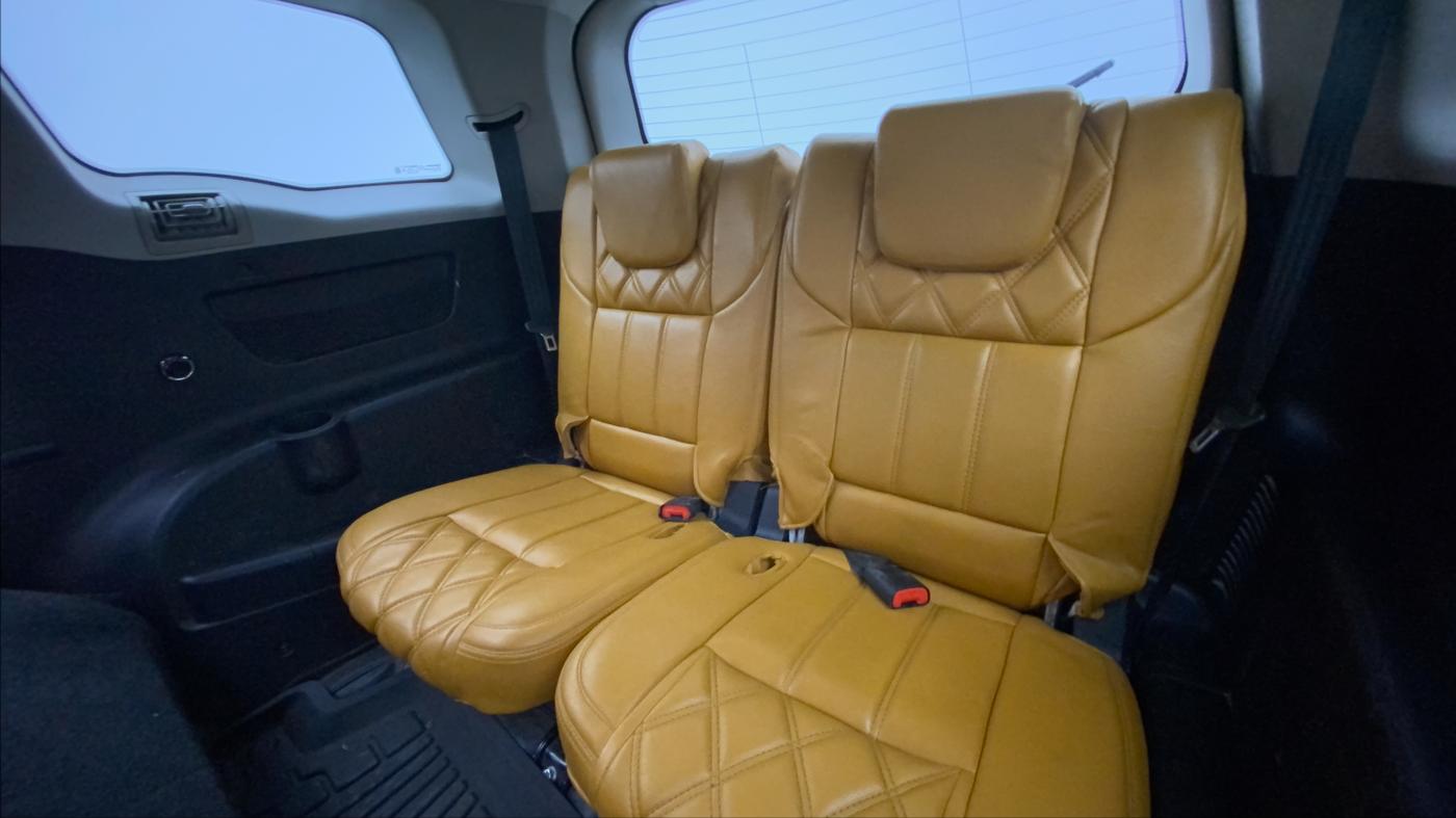 2018 Mahindra XUV500 W7, Diesel, Manual, 90,652 km, Third Seat Row ( optional )