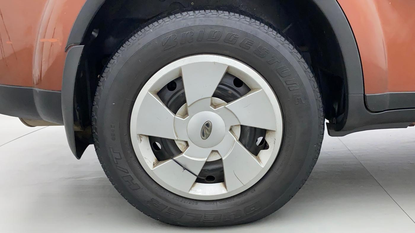 2018 Mahindra XUV500 W7, Diesel, Manual, 90,652 km, Right Rear Wheel