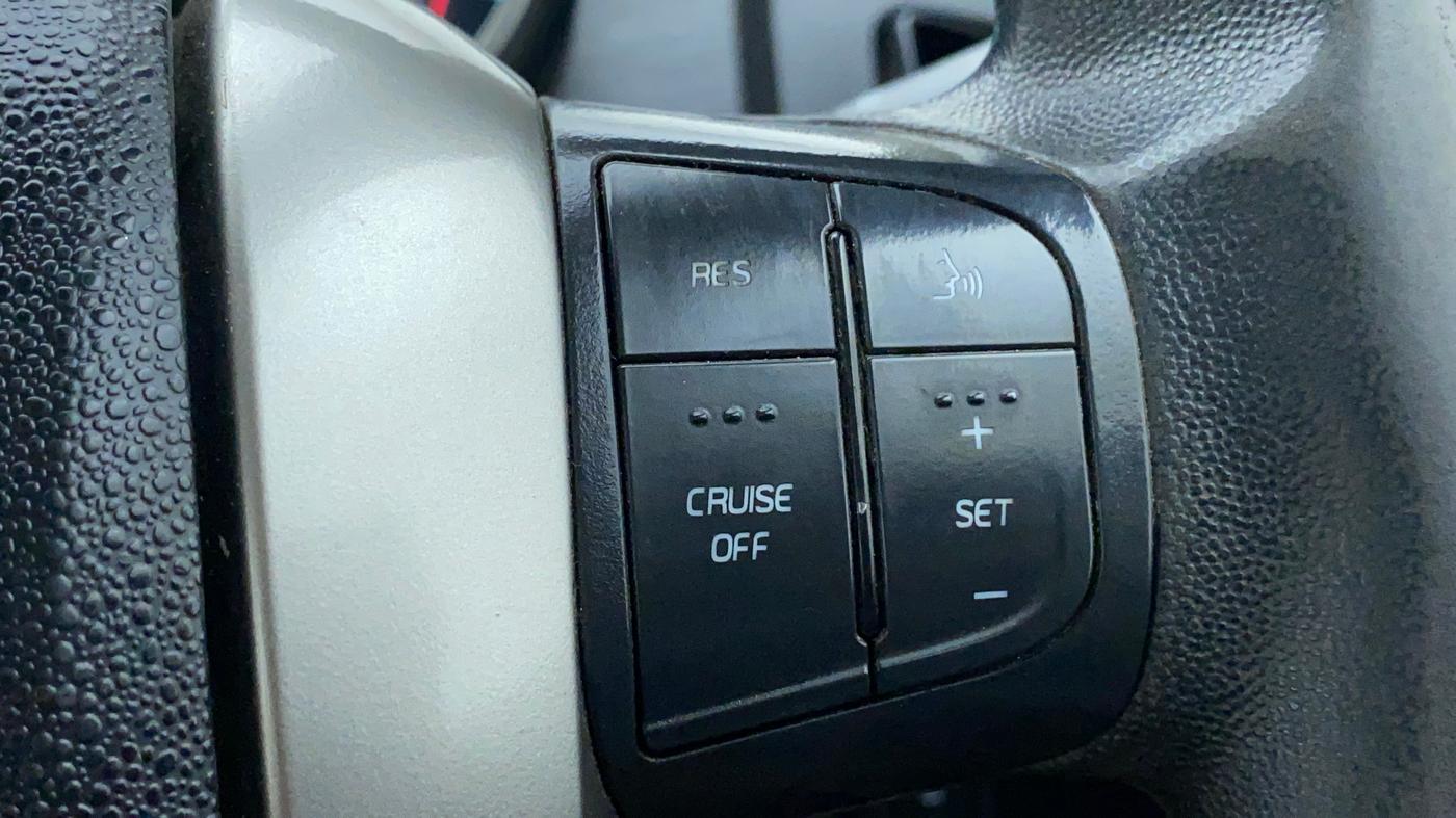 2018 Mahindra XUV500 W7, Diesel, Manual, 90,652 km, Adaptive Cruise Control