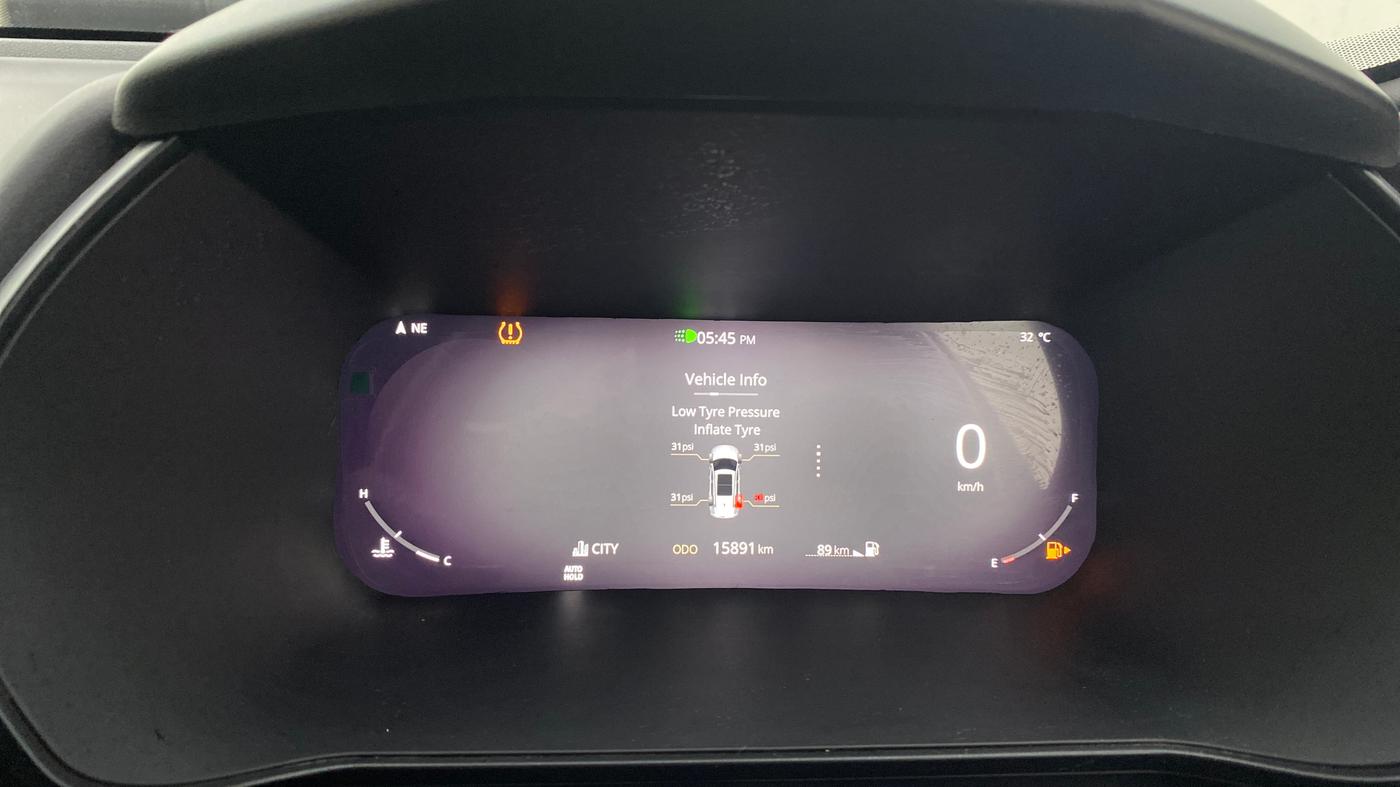 2024 Tata Safari ACCOMPLISHED DARK EDITION, Diesel, Manual, 15,890 km, Odometer Image