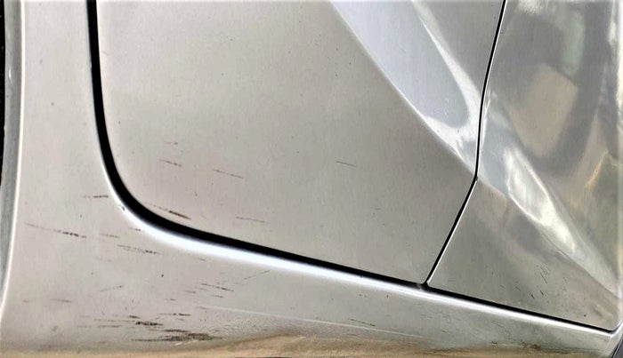 2012 Honda Brio V MT, Petrol, Manual, 83,124 km, Right running board - Slightly dented