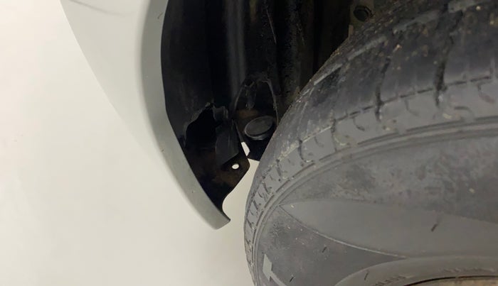 2011 Maruti A Star VXI, Petrol, Manual, 92,215 km, Left fender - Lining loose