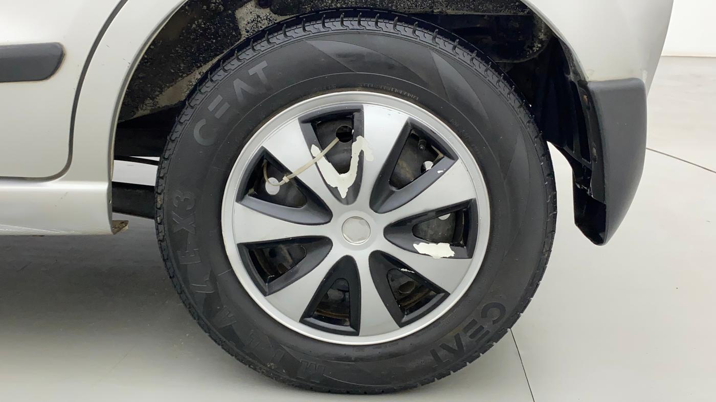 2011 Maruti A Star VXI, Petrol, Manual, 92,215 km, Left Rear Wheel