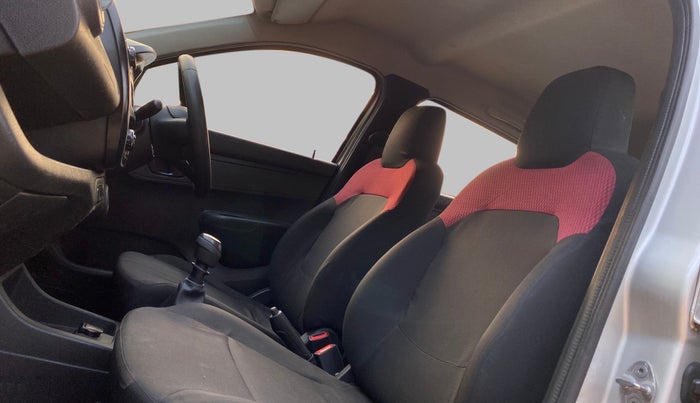 2018 Renault Kwid RXL, Petrol, Manual, 82,043 km, Right Side Front Door Cabin