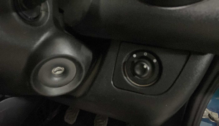 2022 Renault Kwid CLIMBER MT 1.0, Petrol, Manual, 5,221 km, Dashboard - Headlight height adjustment not working