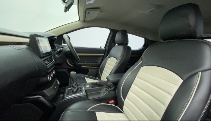 2021 Renault Kiger RXT AMT, Petrol, Automatic, 16,872 km, Right Side Front Door Cabin