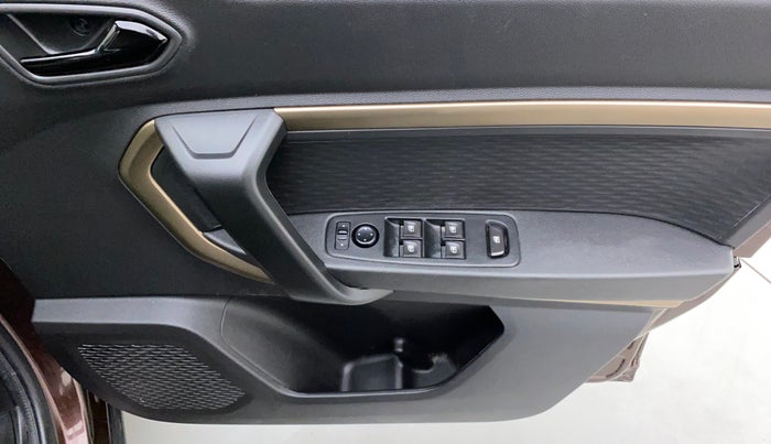 2021 Renault Kiger RXT AMT, Petrol, Automatic, 16,872 km, Driver Side Door Panels Control