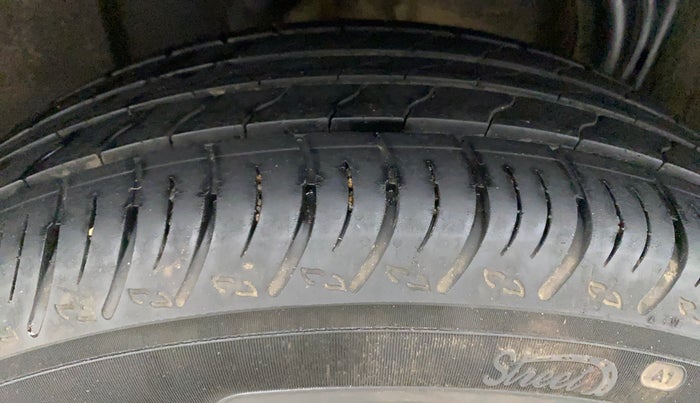 2021 Renault Kiger RXT AMT, Petrol, Automatic, 16,872 km, Right Rear Tyre Tread