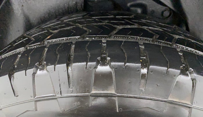 2021 Tata Safari XZA PLUS ADVENTURE, Diesel, Automatic, 43,886 km, Right Rear Tyre Tread