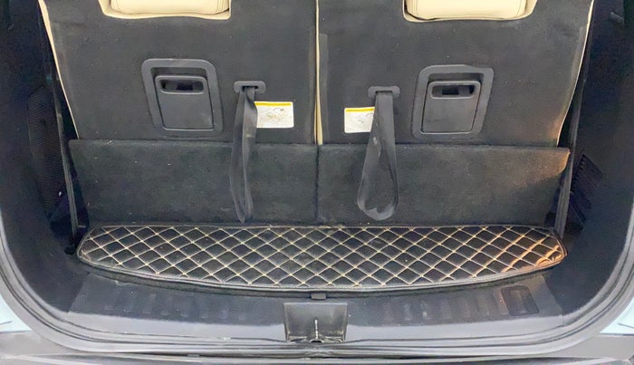 2021 Tata Safari XZA PLUS ADVENTURE, Diesel, Automatic, 43,886 km, Boot Inside