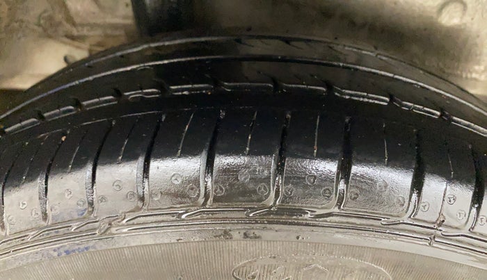 2017 Honda Jazz 1.2L I-VTEC V AT, Petrol, Automatic, 74,624 km, Right Rear Tyre Tread