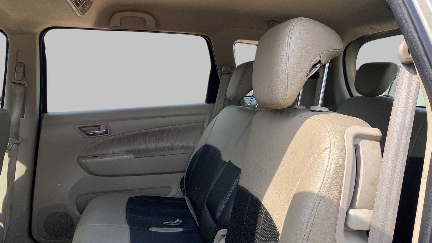2015 Maruti Ertiga VXI, Petrol, Manual, 25,893 km, Right Side Rear Door Cabin