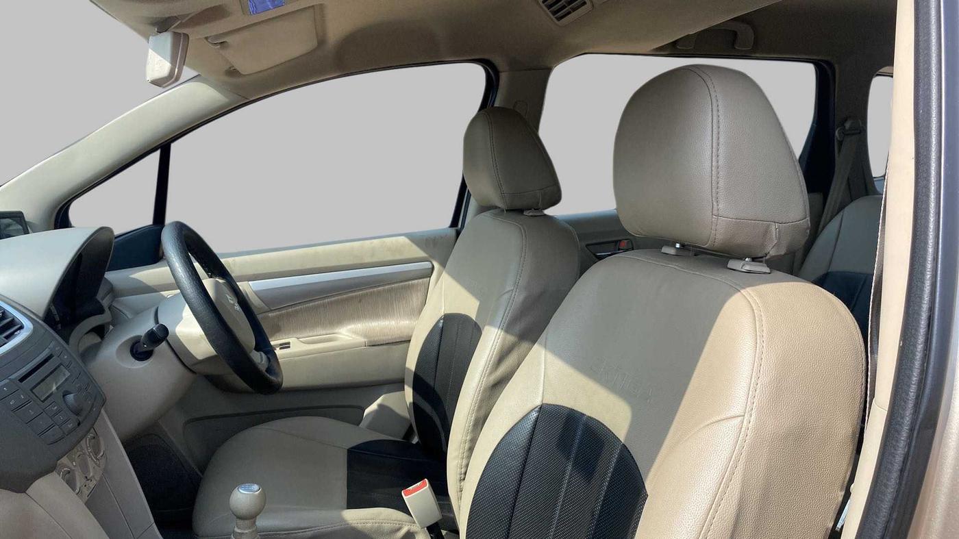 2015 Maruti Ertiga VXI, Petrol, Manual, 25,893 km, Right Side Front Door Cabin