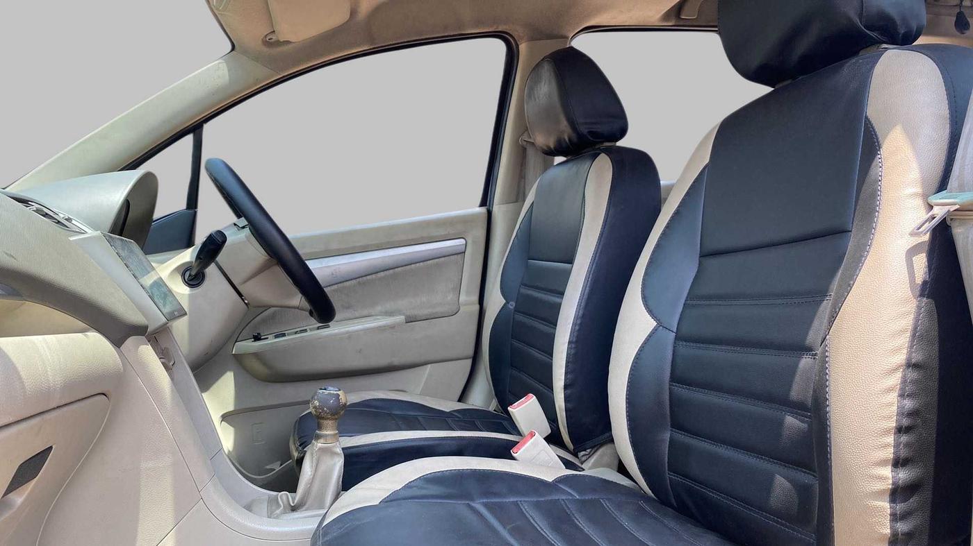 2014 Maruti Ertiga VXI, Petrol, Manual, 56,370 km, Right Side Front Door Cabin