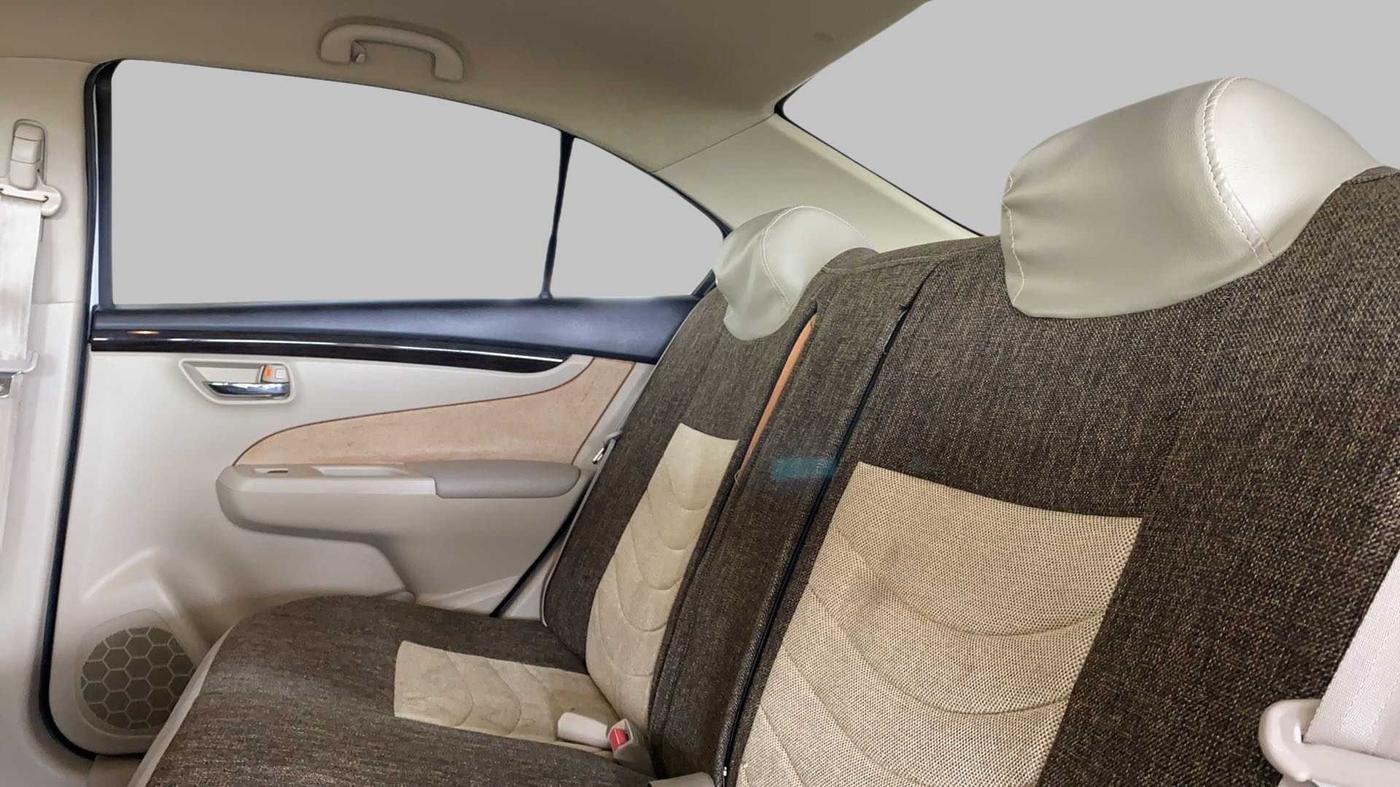 2017 Maruti Ciaz VDI+ SHVS, Diesel, Manual, 63,395 km, Right Side Rear Door Cabin