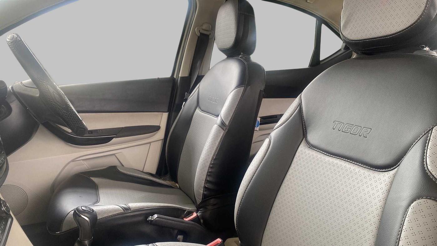 2022 Tata TIGOR XZ PLUS CNG, CNG, Manual, 49,620 km, Right Side Front Door Cabin