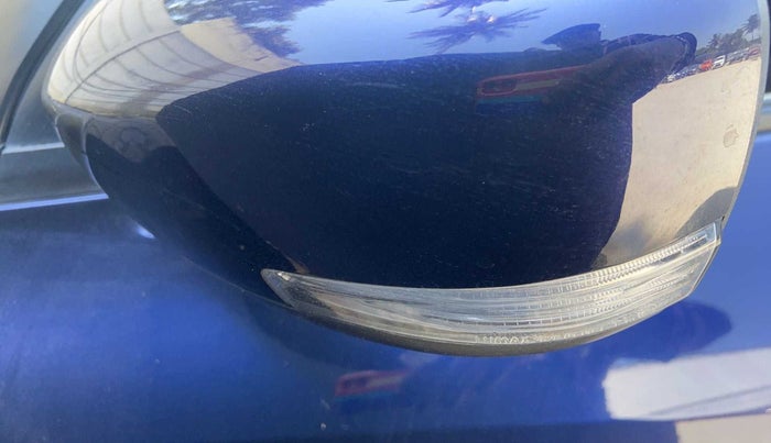 2018 Maruti Swift ZXI AMT, Petrol, Automatic, 46,509 km, Left rear-view mirror - Minor folding noise