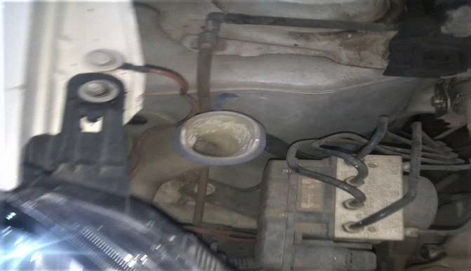 2016 Honda Amaze 1.2L I-VTEC VX, Petrol, Manual, 60,660 km, Front windshield - Wiper bottle cap missing