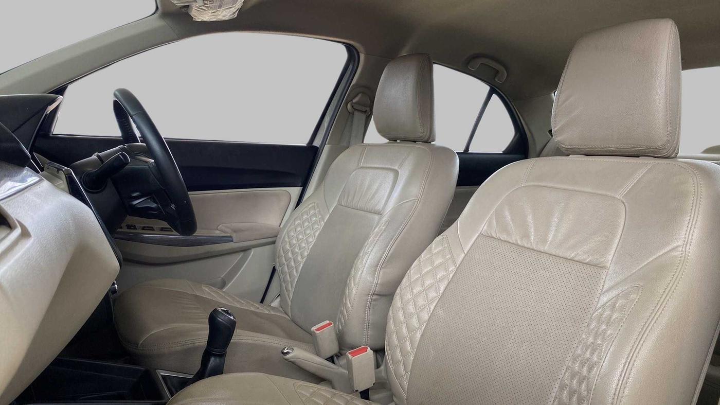 2021 Maruti Dzire ZXI Plus, Petrol, Manual, 32,520 km, Right Side Front Door Cabin