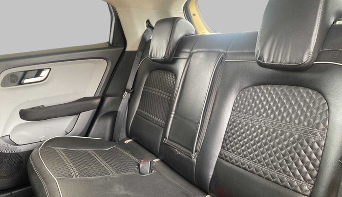 2020 Tata ALTROZ XZ PETROL, Petrol, Manual, 32,510 km, Right Side Rear Door Cabin