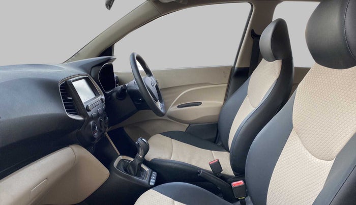 2022 Hyundai NEW SANTRO SPORTZ AMT, Petrol, Automatic, 631 km, Right Side Front Door Cabin