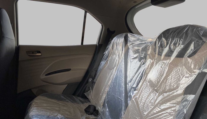 2022 Hyundai NEW SANTRO SPORTZ AMT, Petrol, Automatic, 631 km, Right Side Rear Door Cabin