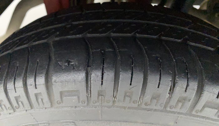 2018 Maruti Alto 800 LXI, Petrol, Manual, 33,617 km, Right Rear Tyre Tread
