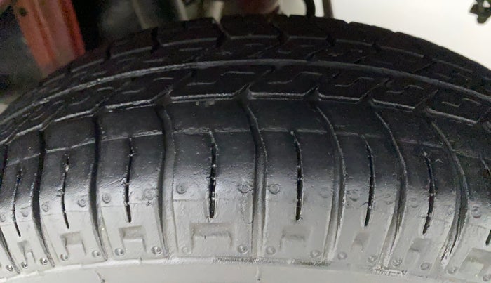 2018 Maruti Alto 800 LXI, Petrol, Manual, 33,617 km, Left Rear Tyre Tread