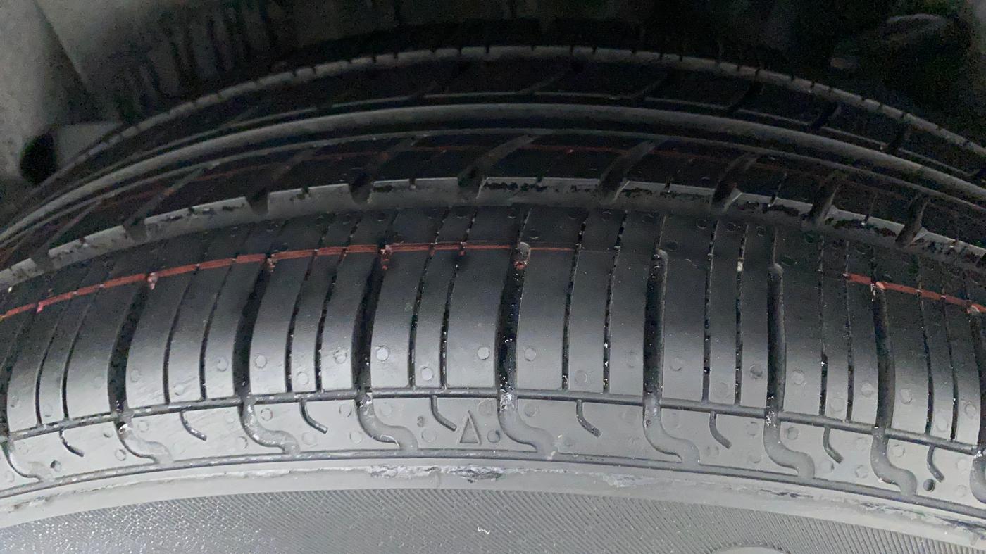 2019 Maruti Swift ZXI, Petrol, Manual, 64,660 km, Left Rear Tyre Tread