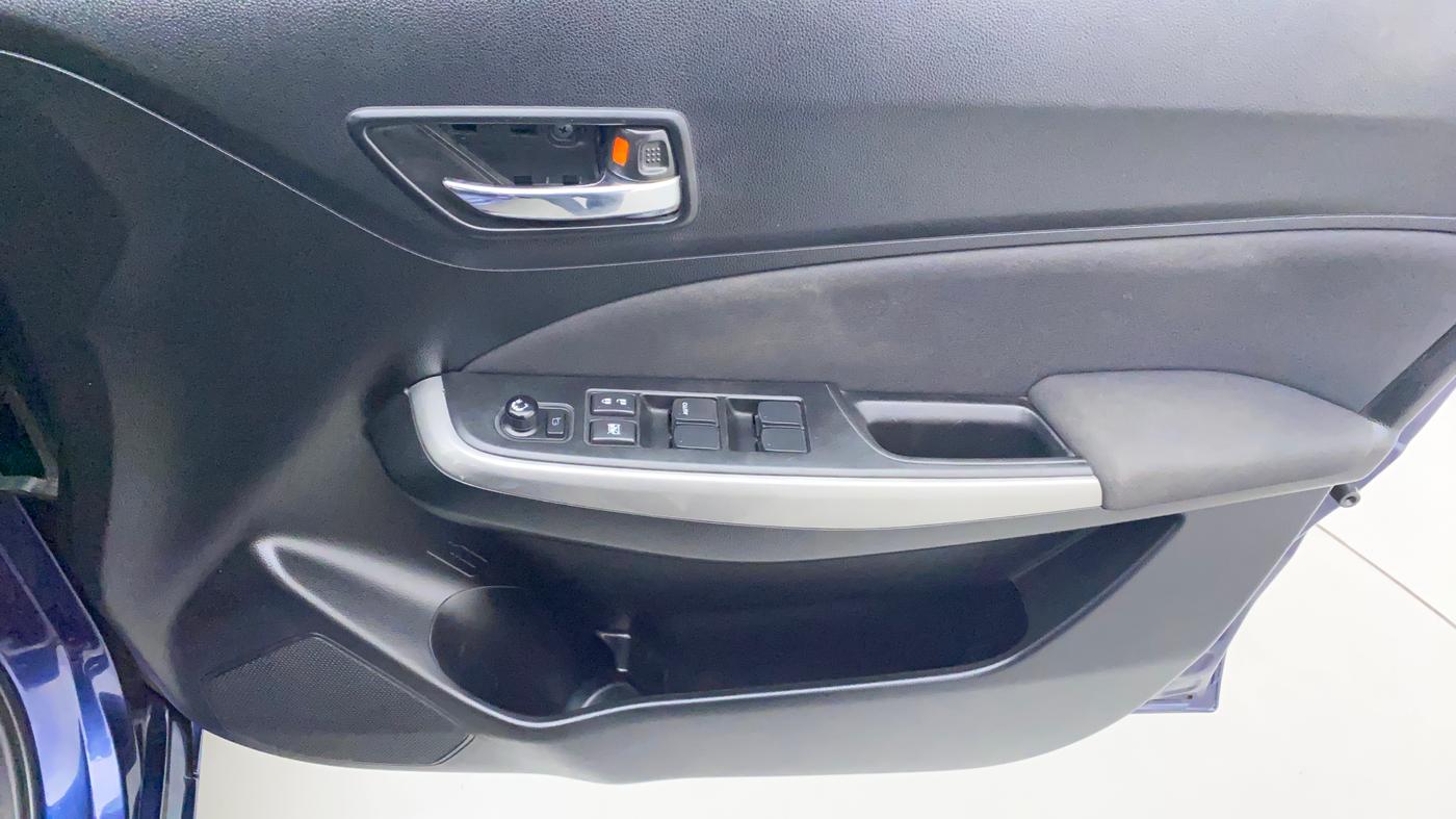 2019 Maruti Swift ZXI, Petrol, Manual, 64,660 km, Driver Side Door Panels Control