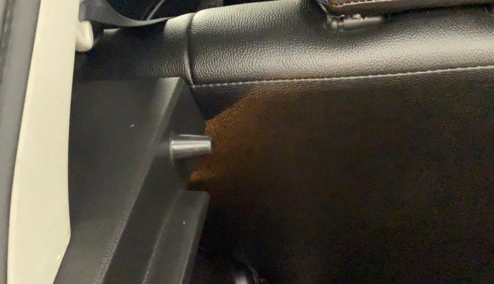 2019 Maruti Swift ZXI, Petrol, Manual, 64,660 km, Dicky (Boot door) - Parcel tray missing