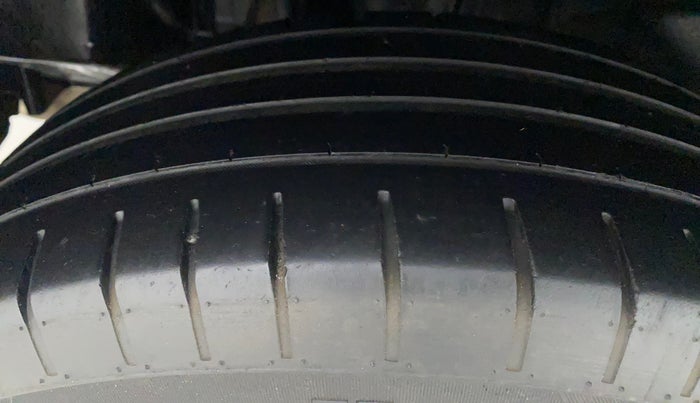 2019 Maruti Swift ZXI, Petrol, Manual, 64,660 km, Right Rear Tyre Tread