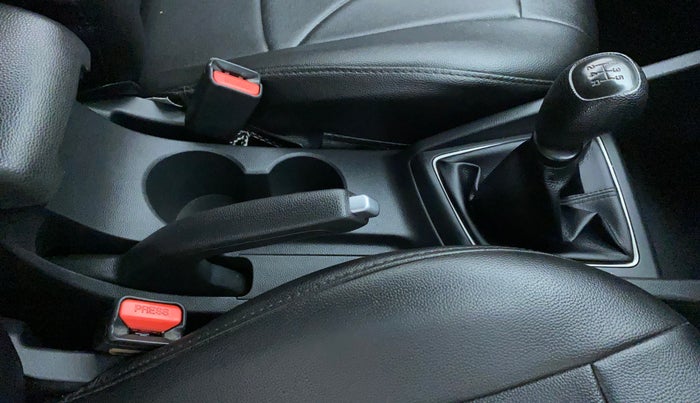 2018 Hyundai Elite i20 ASTA 1.2, Petrol, Manual, 44,400 km, Gear Lever