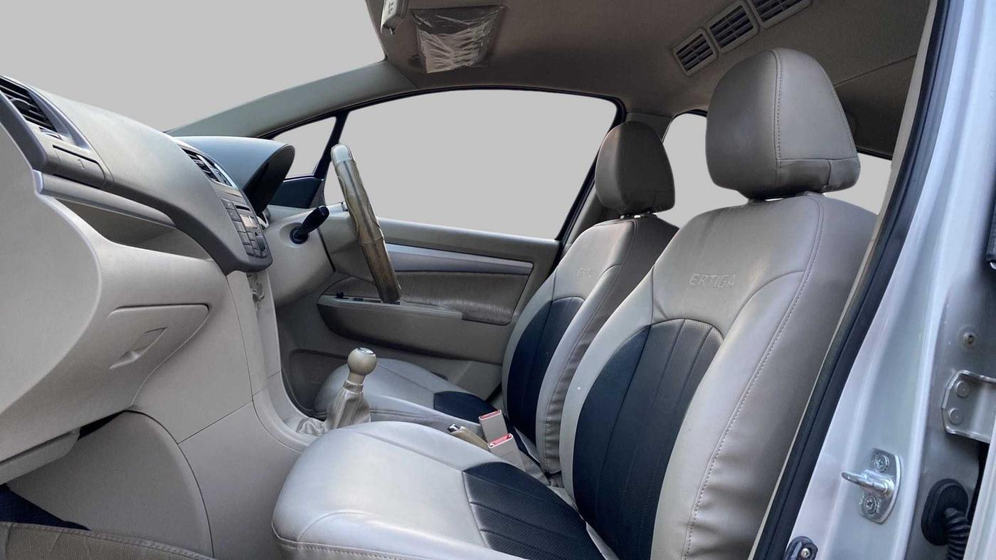 2012 Maruti Ertiga VDI, Diesel, Manual, 68,462 km, Right Side Front Door Cabin