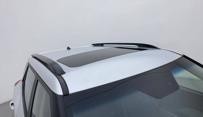 2021 Mahindra XUV300 W8 (O) 1.2 PETROL, Petrol, Manual, 50,128 km, Roof
