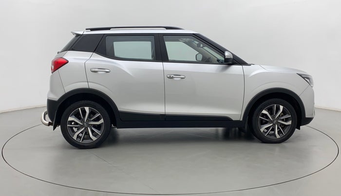 2021 Mahindra XUV300 W8 (O) 1.2 PETROL, Petrol, Manual, 50,128 km, Right Side View