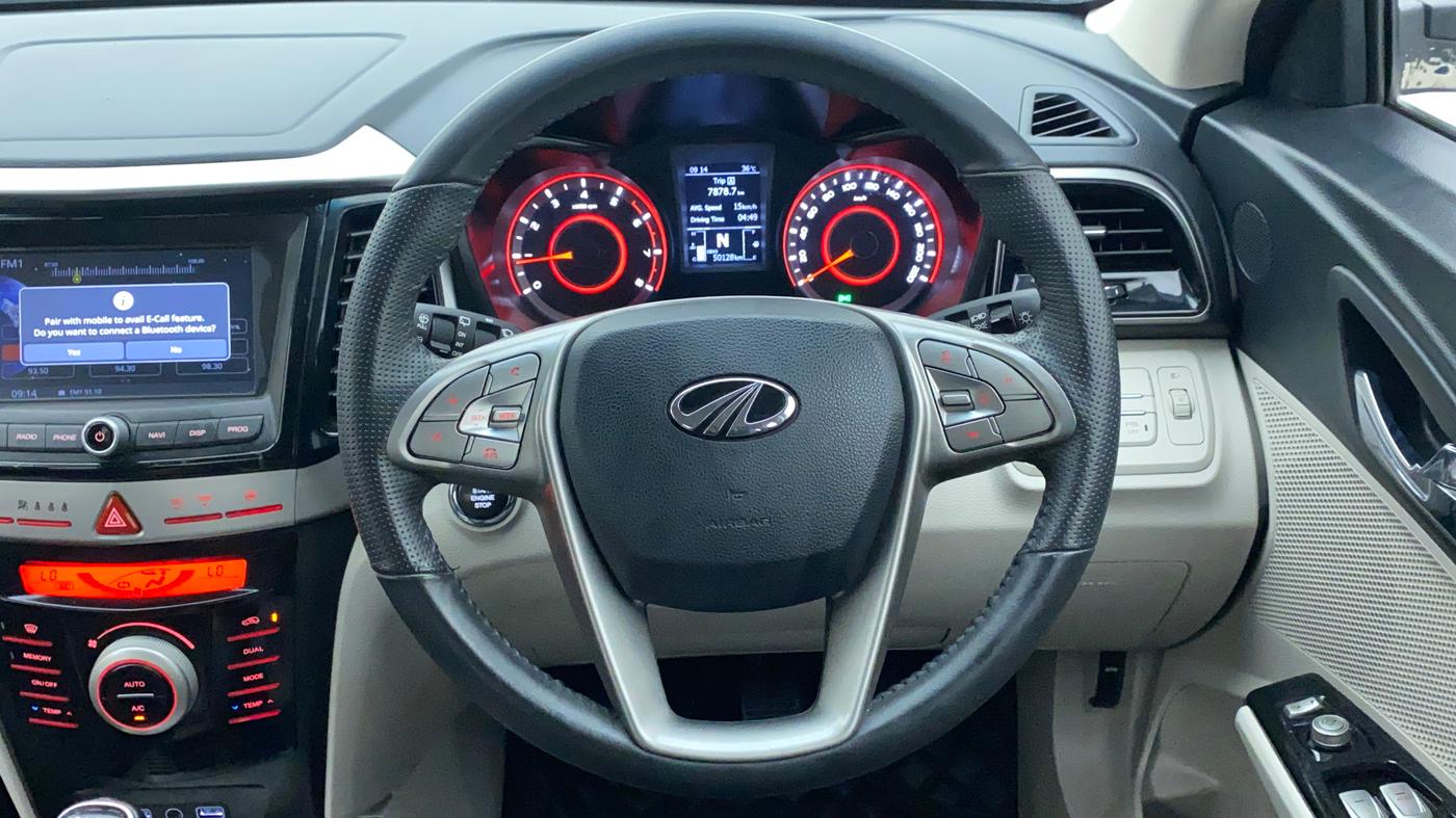 2021 Mahindra XUV300 W8 (O) 1.2 PETROL, Petrol, Manual, 50,128 km, Steering Wheel Close Up