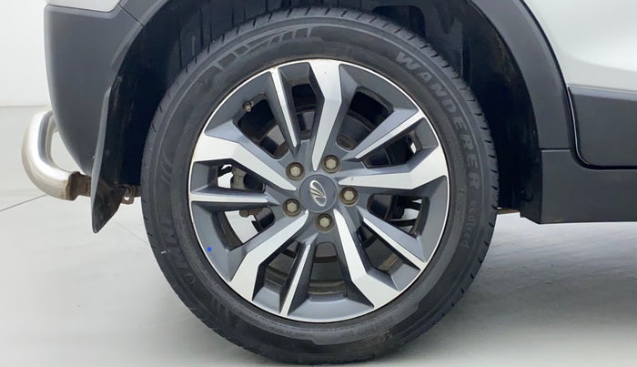 2021 Mahindra XUV300 W8 (O) 1.2 PETROL, Petrol, Manual, 50,128 km, Right Rear Wheel