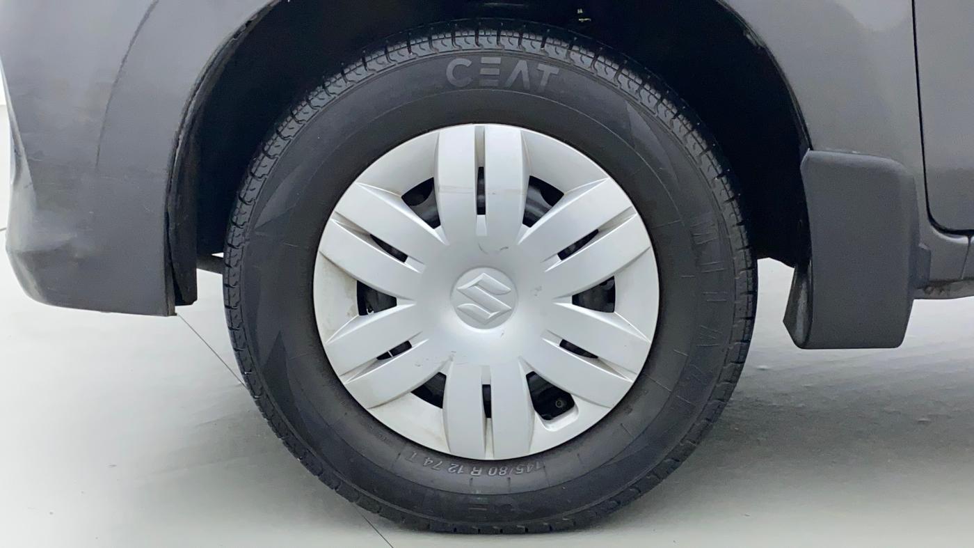 2017 Maruti Alto 800 LXI, Petrol, Manual, 32,328 km, Left Front Wheel