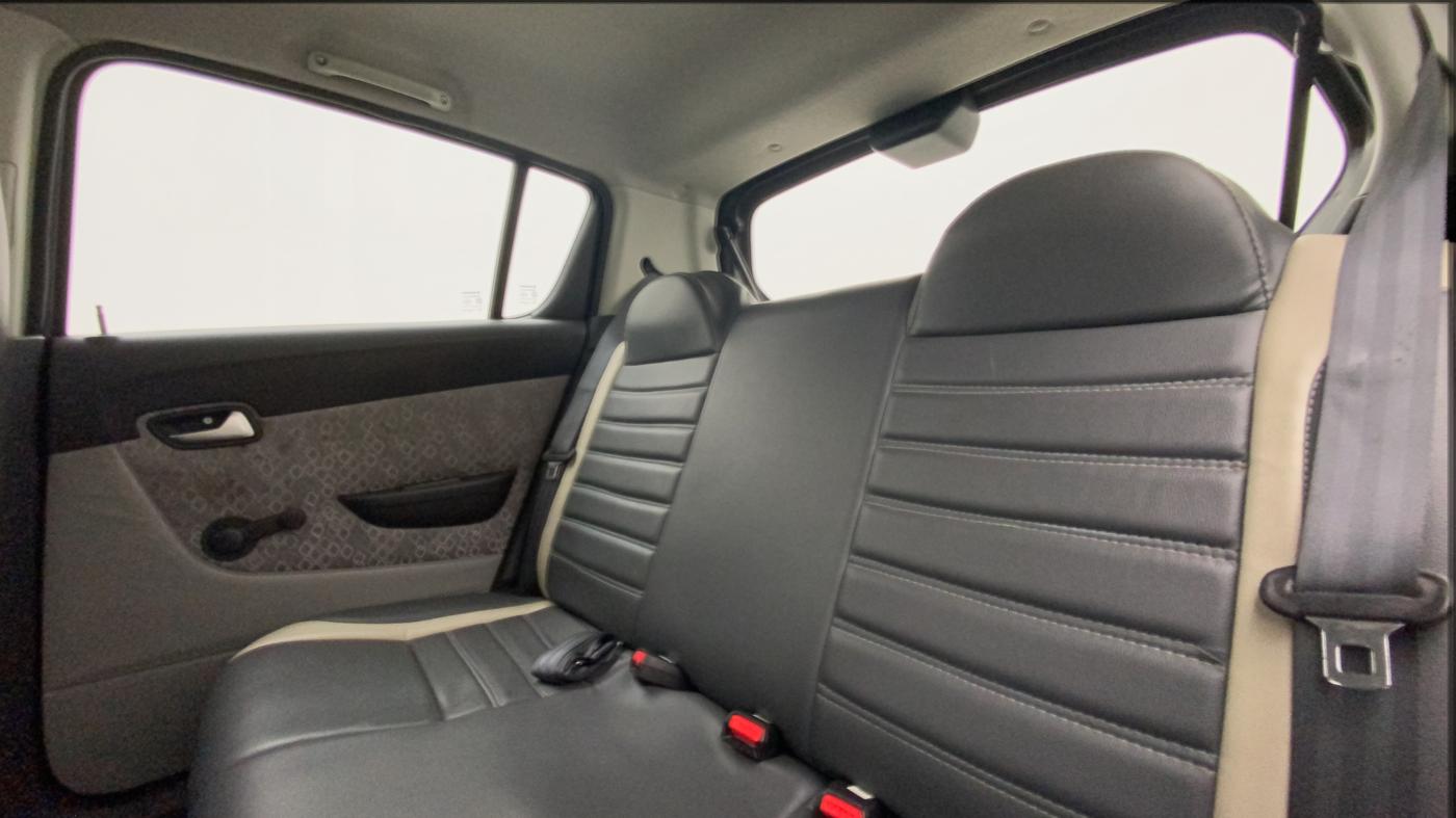 2017 Maruti Alto 800 LXI, Petrol, Manual, 32,328 km, Right Side Rear Door Cabin