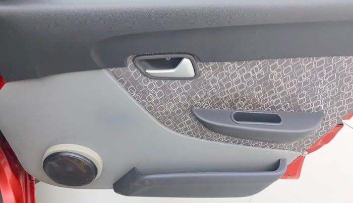 2018 Maruti Alto 800 LXI, Petrol, Manual, 29,992 km, Driver Side Door Panels Control