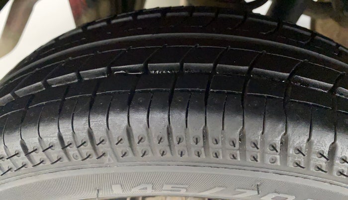 2018 Maruti Alto 800 LXI, Petrol, Manual, 29,992 km, Right Rear Tyre Tread